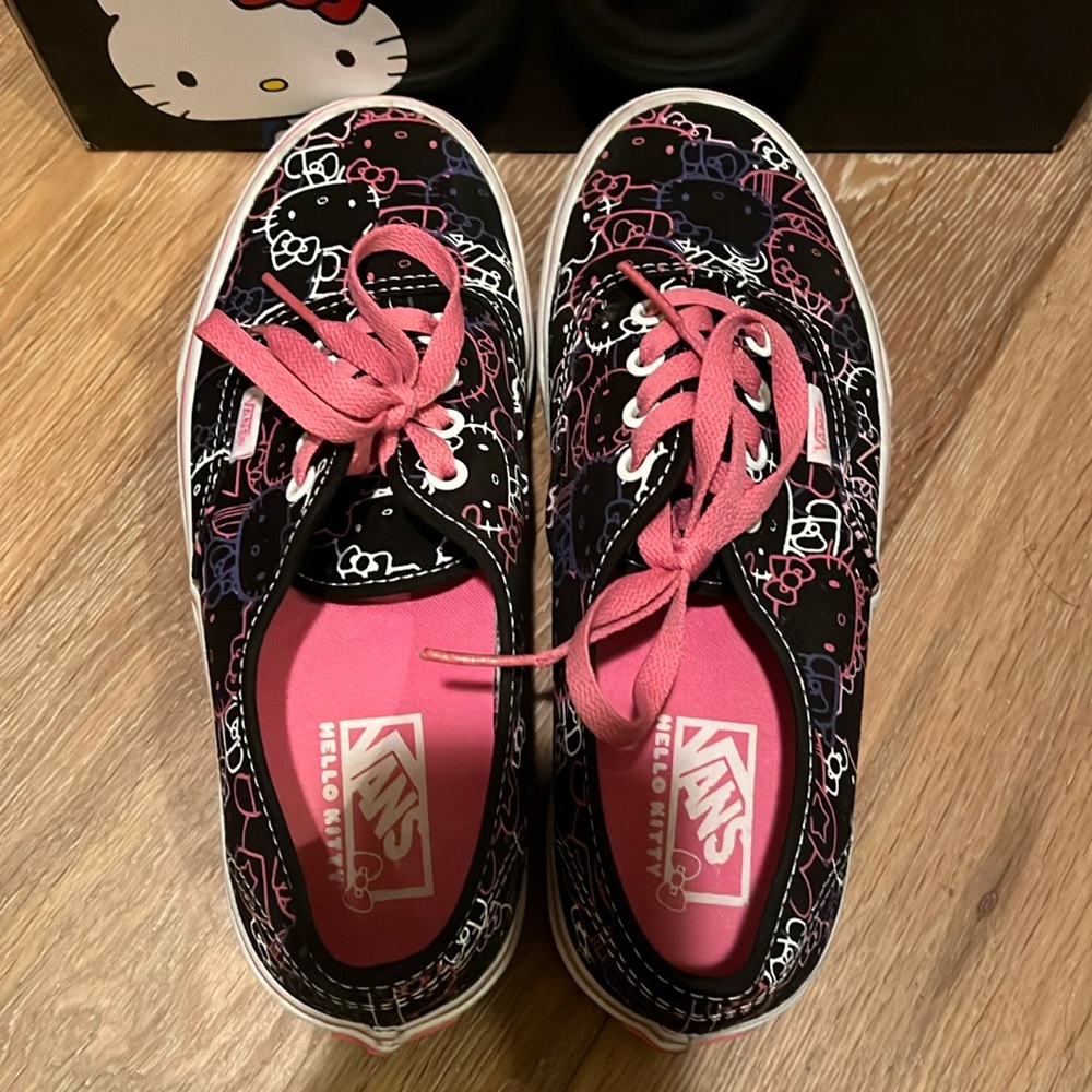 Hello kitty Vans great condition